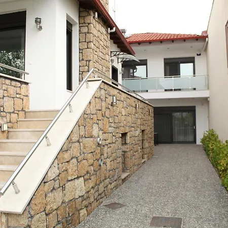 Stratos A Apartment *
