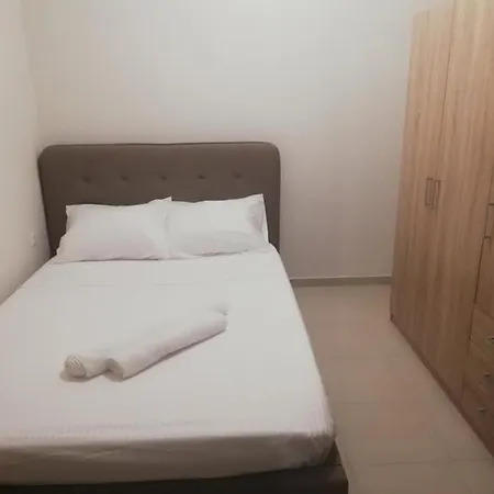 Stratos A Apartment